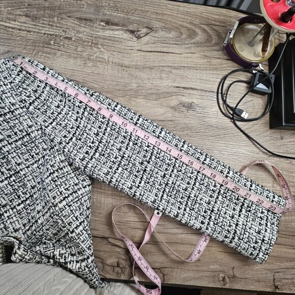 TAHARI Arthur Levine Coat/Jacket White & Black w/Pearls & Metallic Fibers Sz 12 - Picture 11 of 11